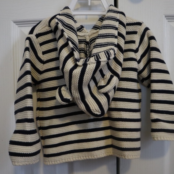Baby Gap Sweater with hoodie - Picture 2 of 4